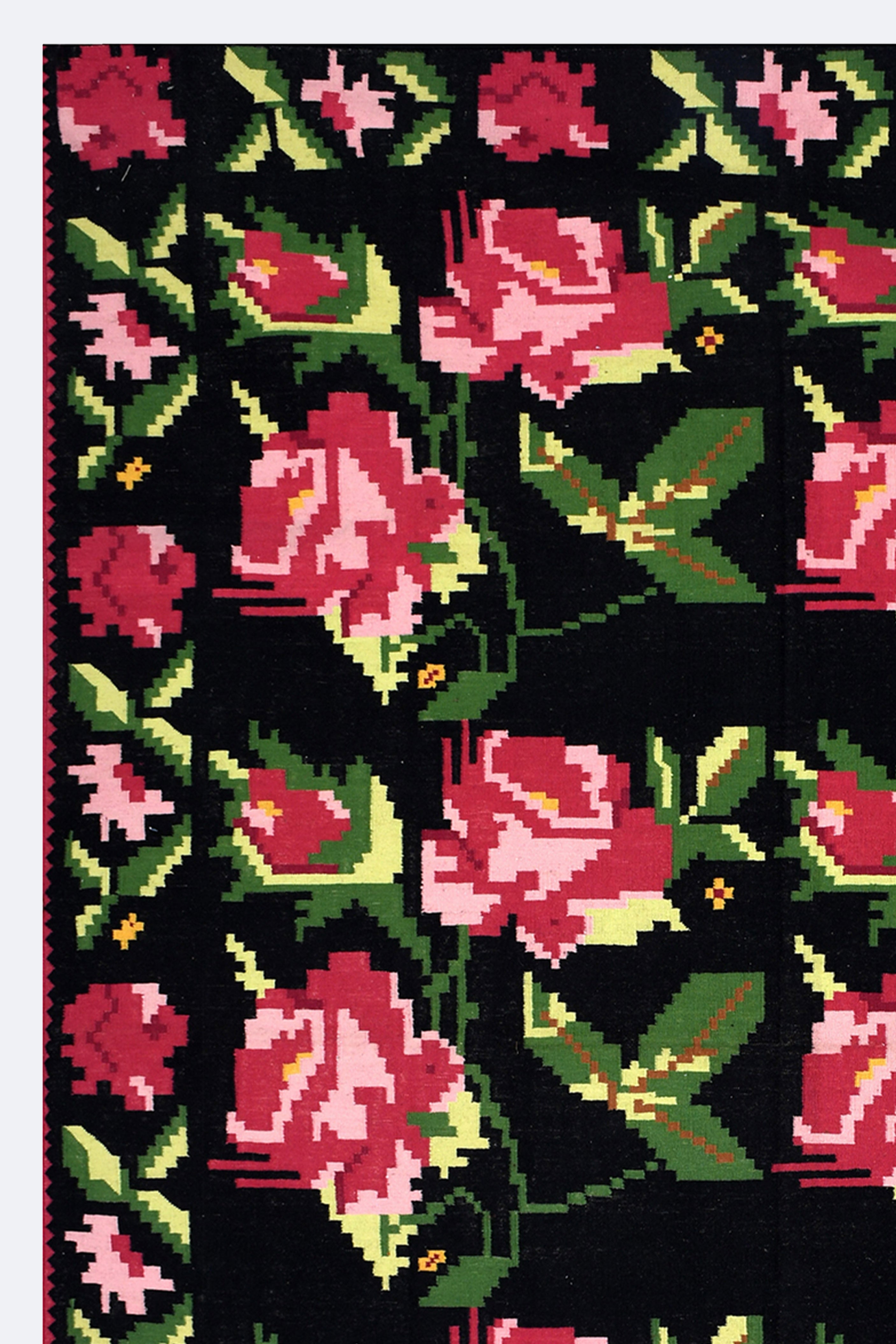 Midnight Rose Wool Dhurrie Rug