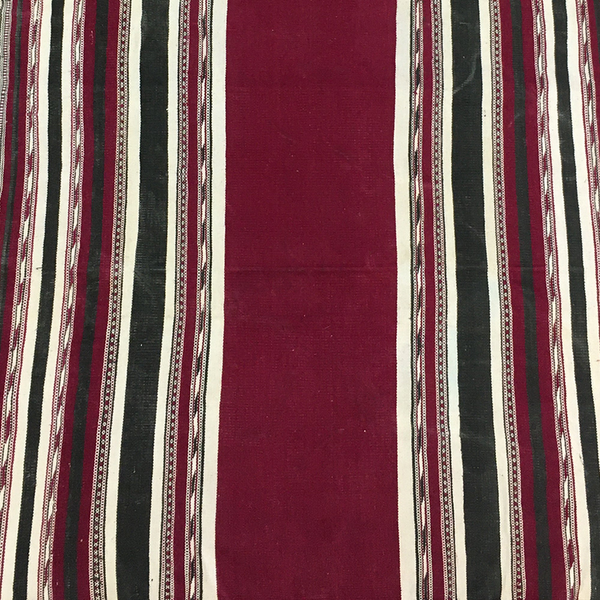 Compact Jainamz Prayer rug in Wine red and Olive green