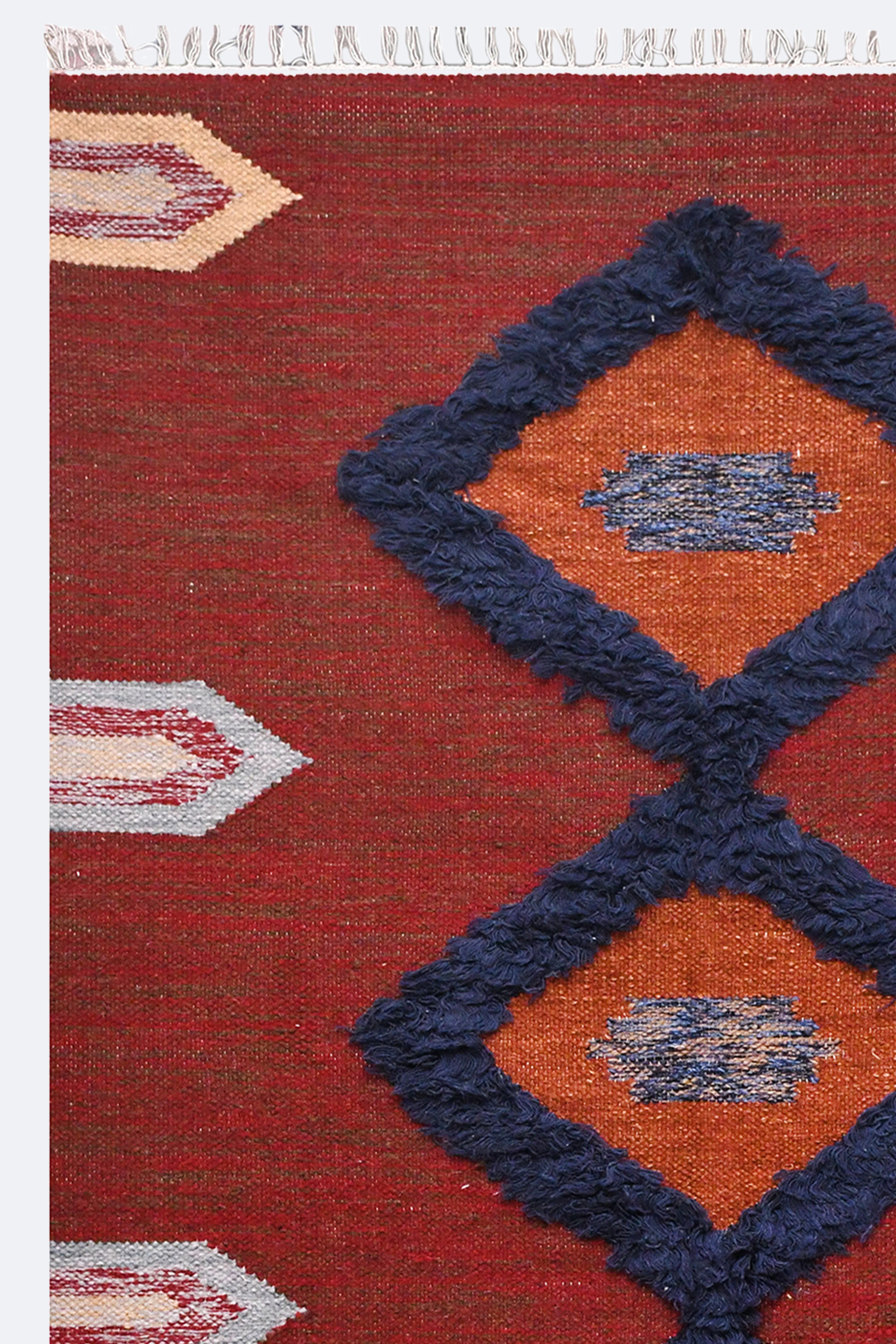 Textured Diamond High-Pile Woolen Rug