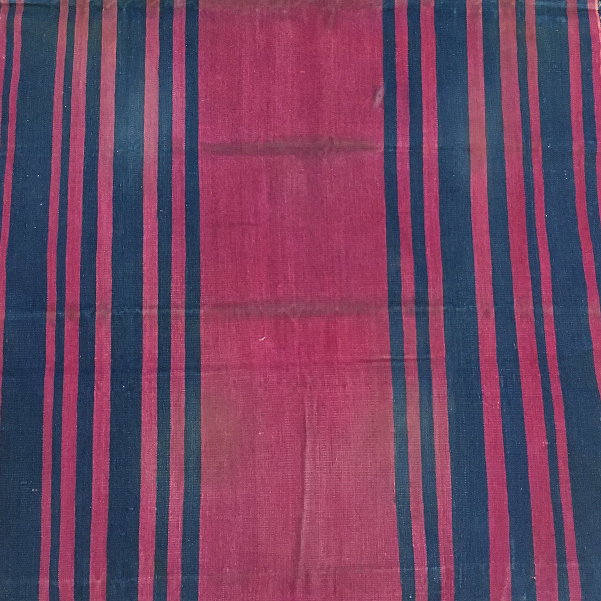 Jainamaz Prayer Rug in Magenta and Navy blue