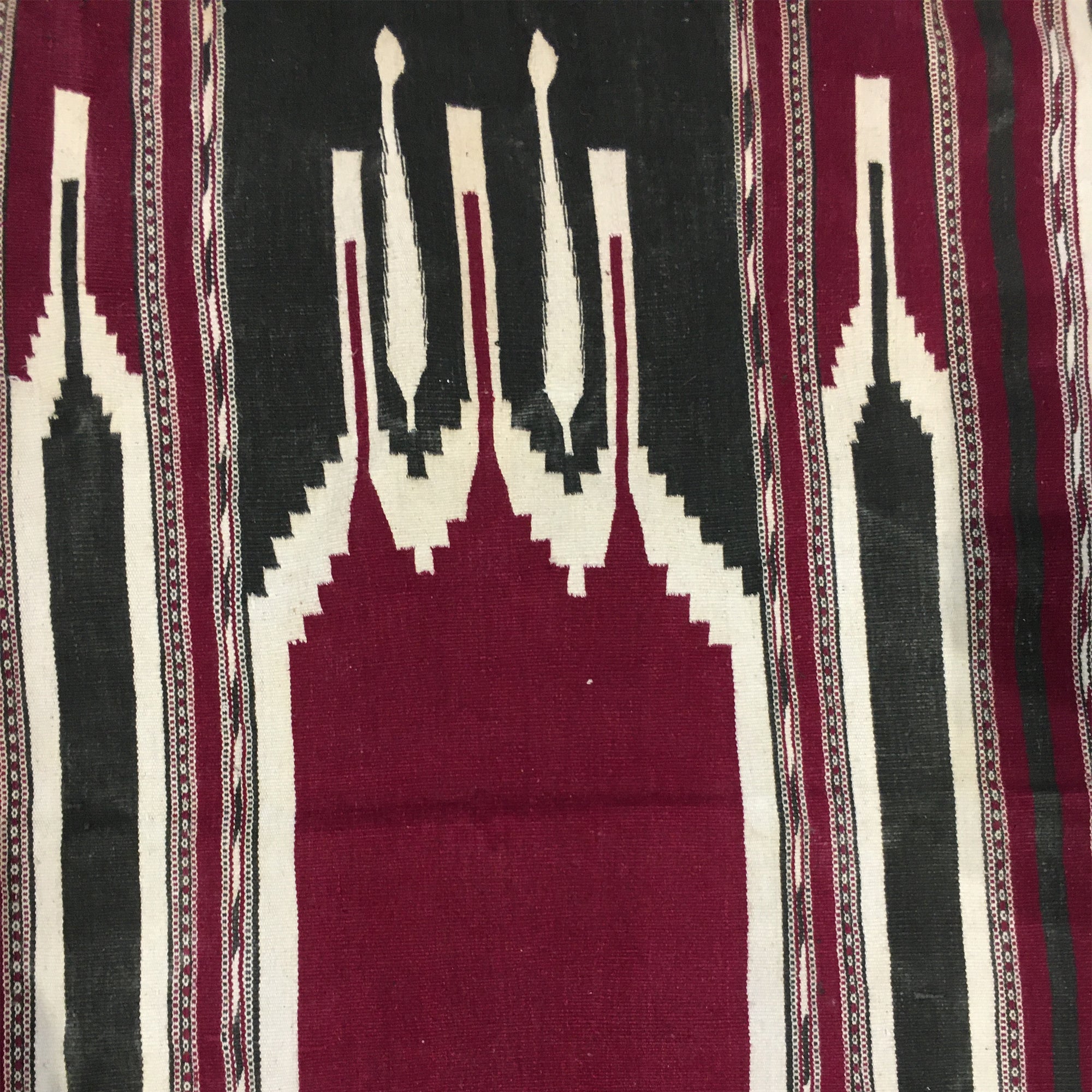 Compact Jainamz Prayer rug in Wine red and Olive green