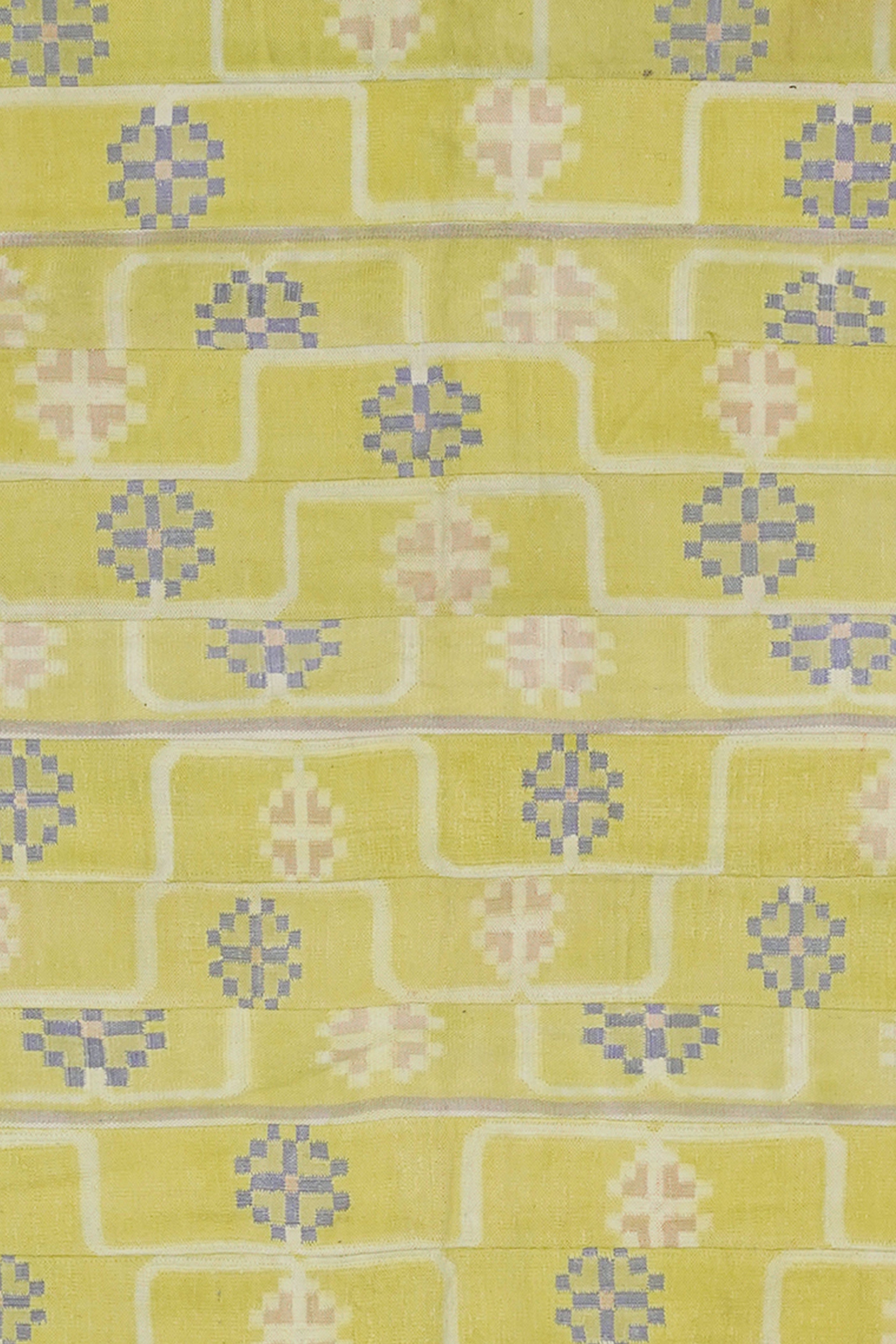 Pixel Rose Handwoven Geometric Patchwork Rug