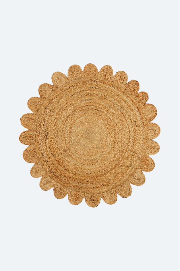 Natural Scalloped Round Jute Rug
