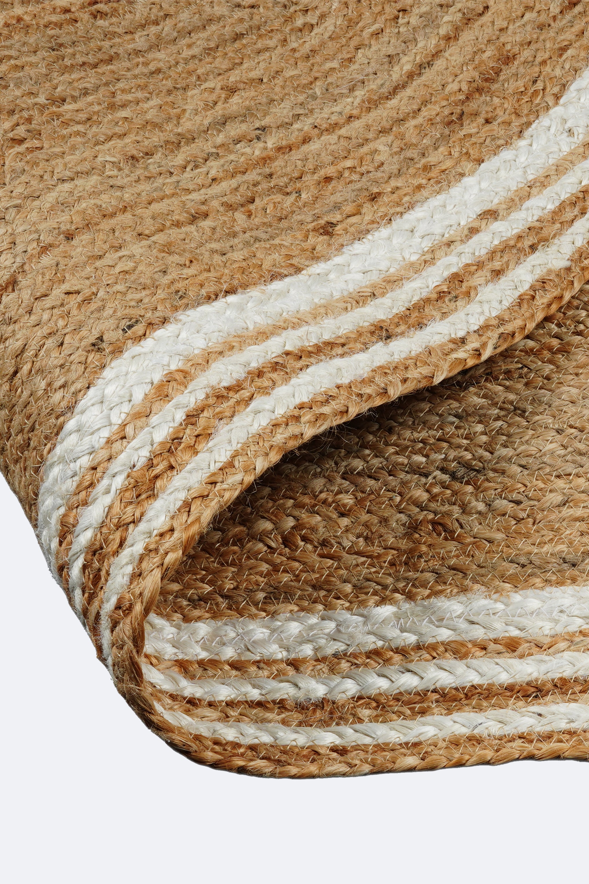 White Border Scalloped Natural Jute Rug