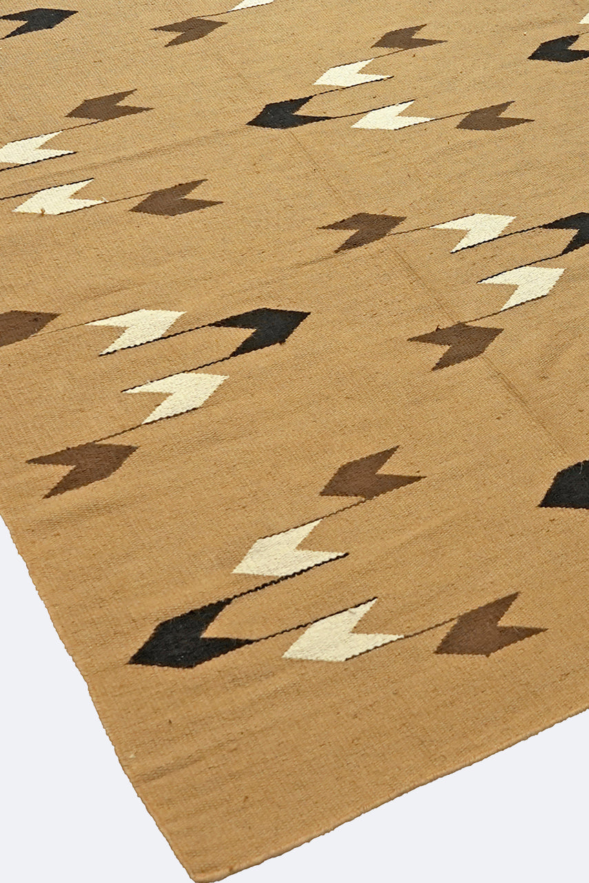 Arrow Motif Flatwoven Jute Rug
