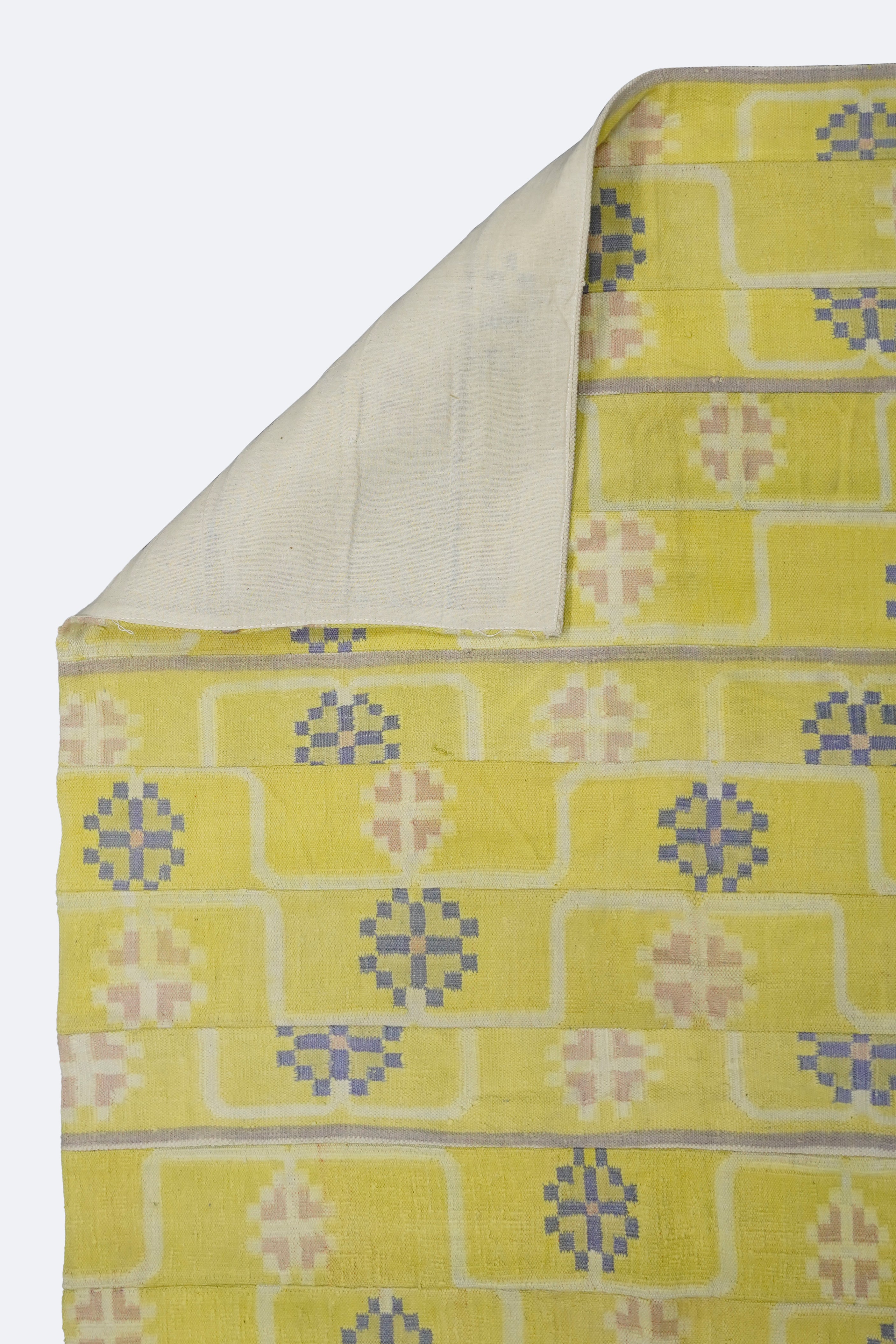 Pixel Rose Handwoven Geometric Patchwork Rug