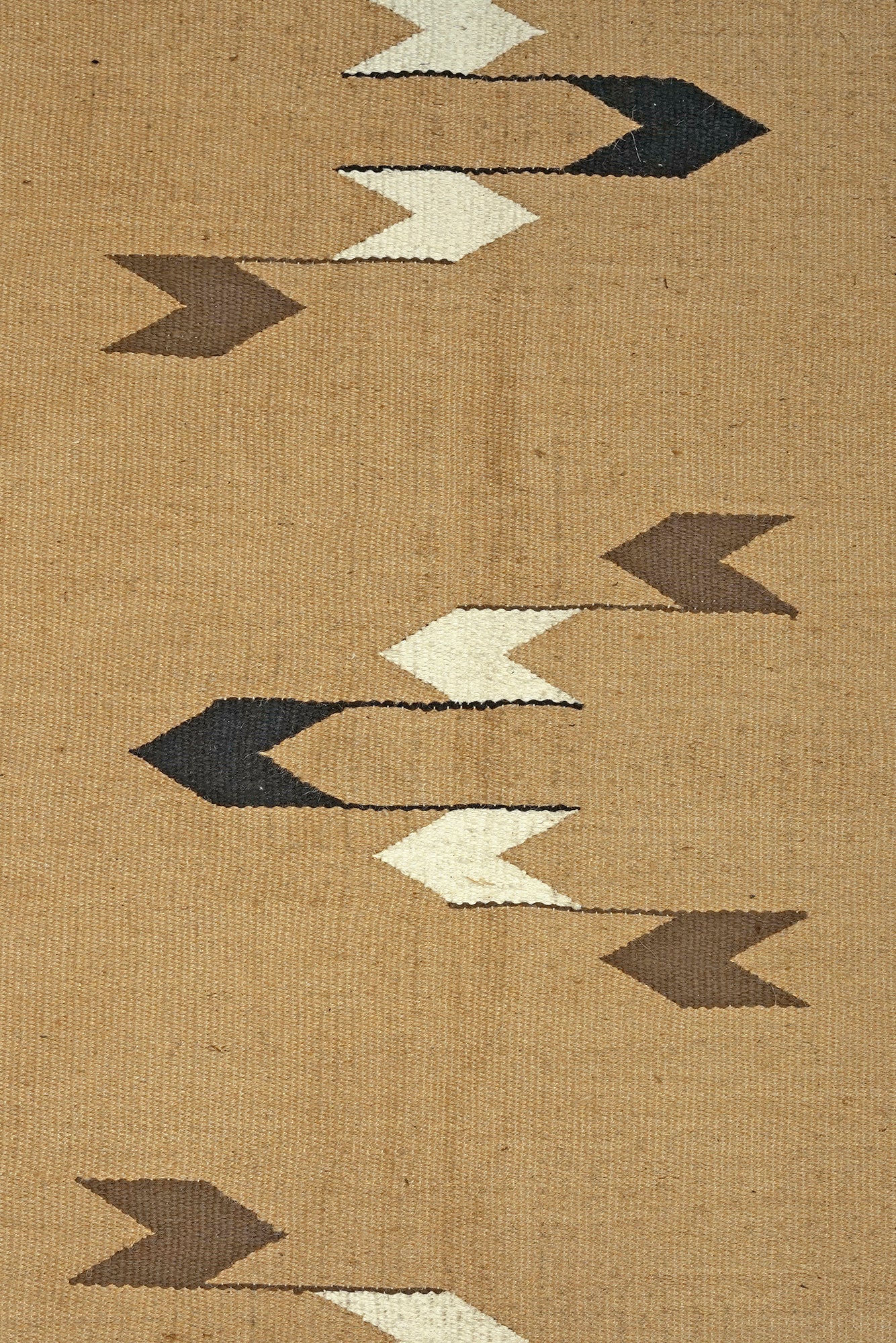 Arrow Motif Flatwoven Jute Rug
