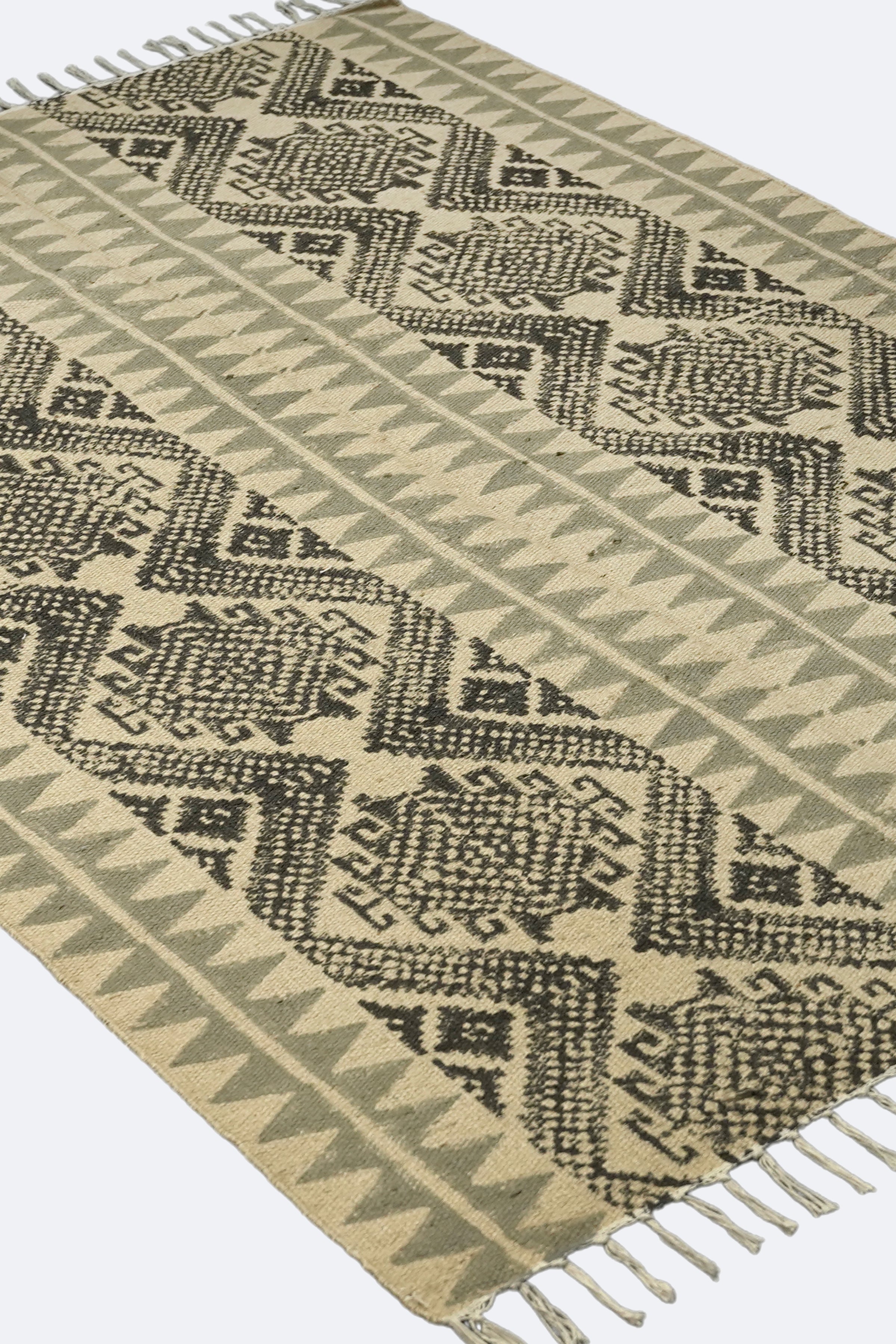 Tribal Medallion Block-Printed Jute Rug – Black & Sand