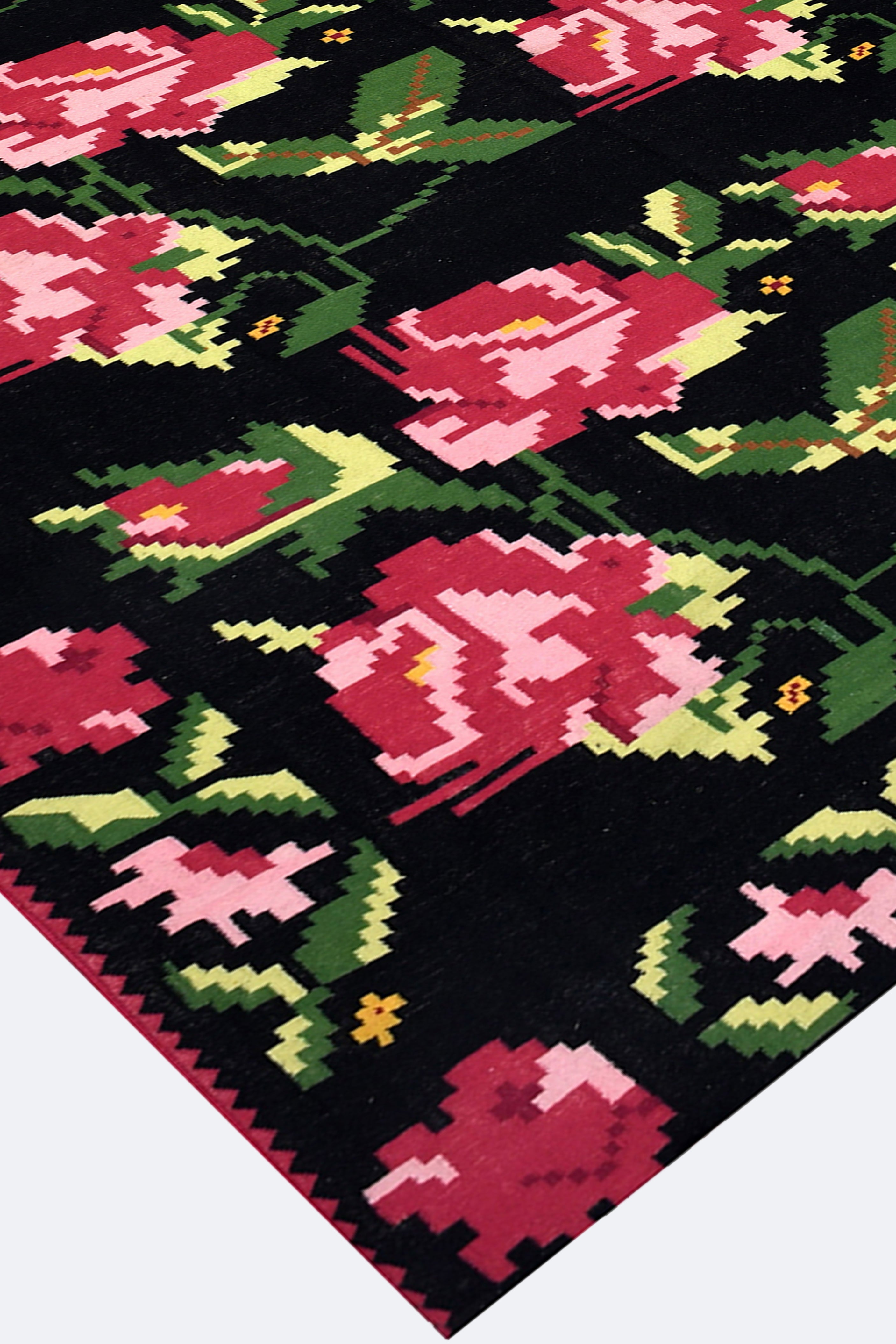 Midnight Rose Wool Dhurrie Rug