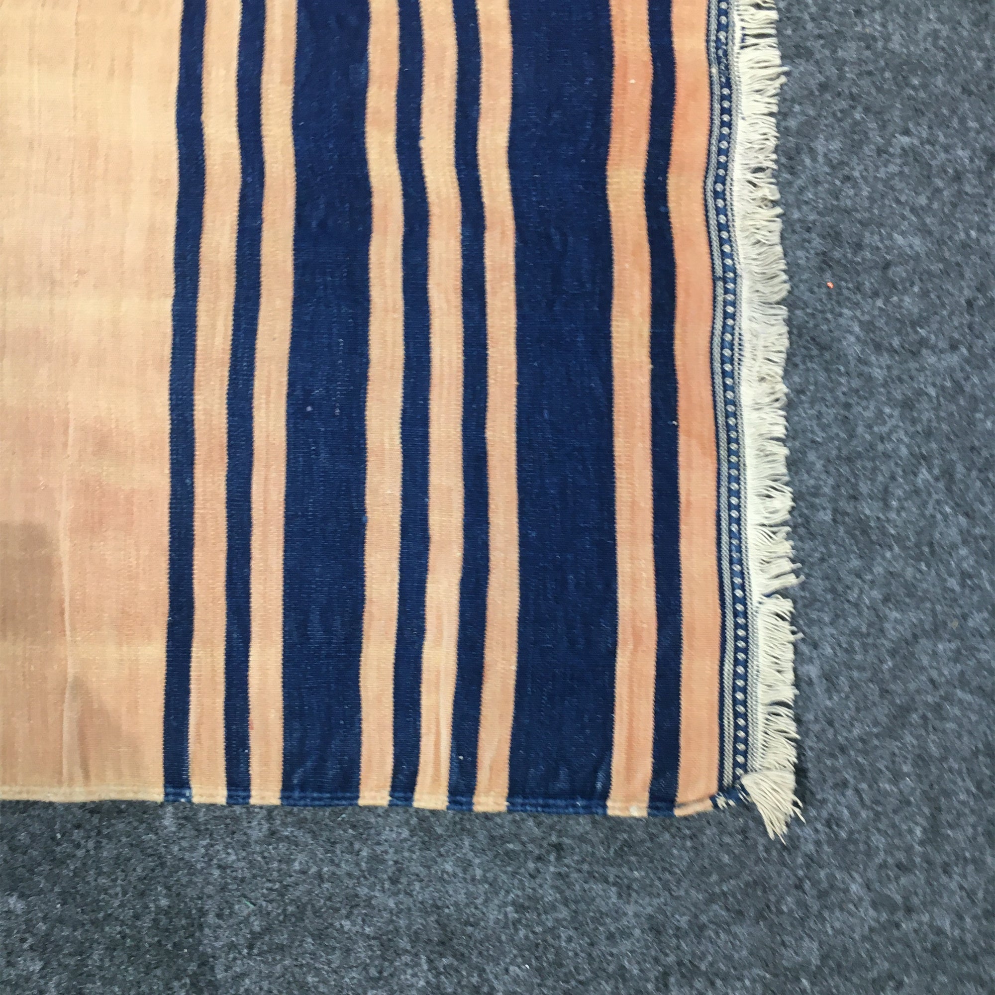 Jainamaz Prayer Rug in Beige and Navy Blue