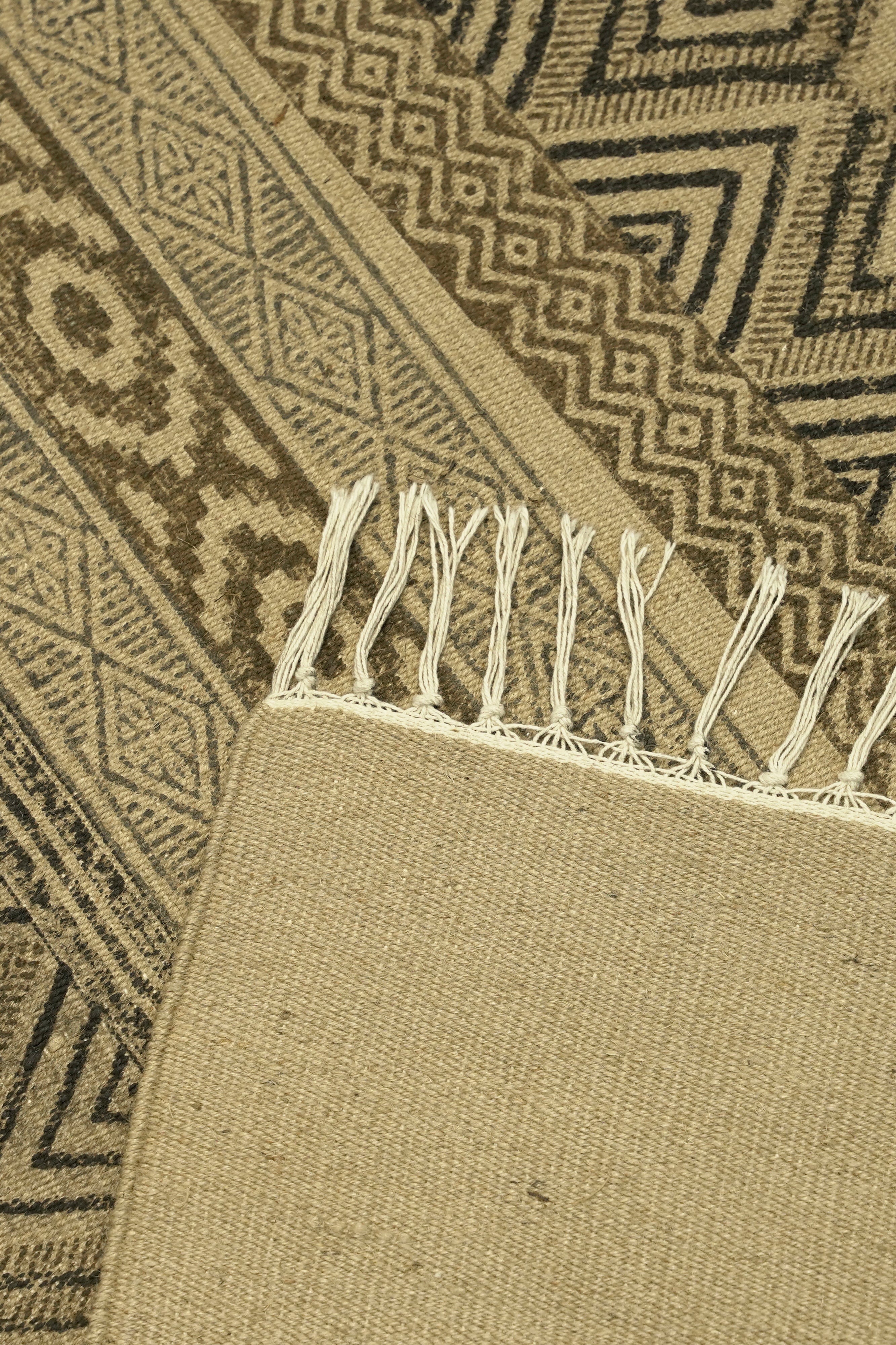 Geometric Stripe Block-Printed Jute Rug – Sand & Black