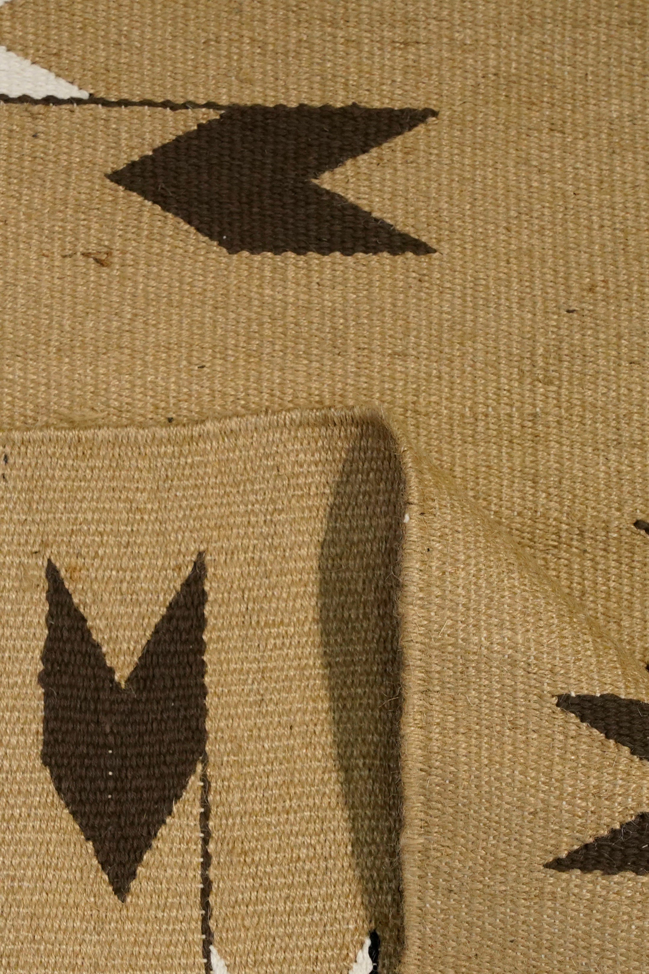 Arrow Motif Flatwoven Jute Rug