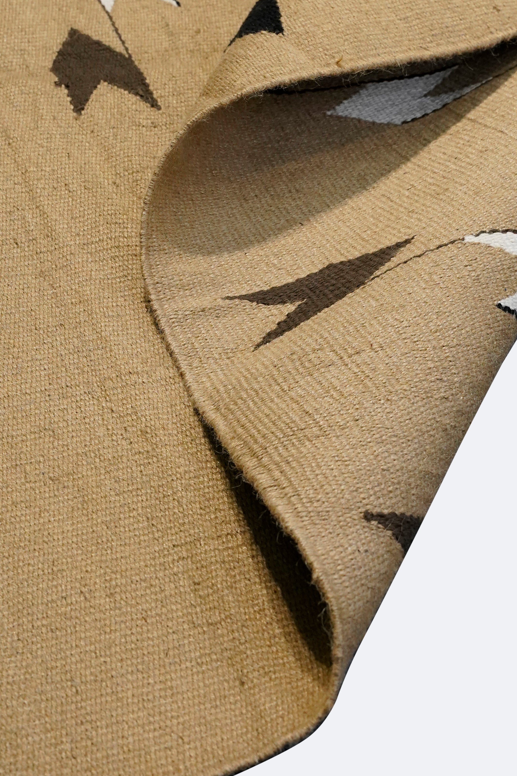 Arrow Motif Flatwoven Jute Rug