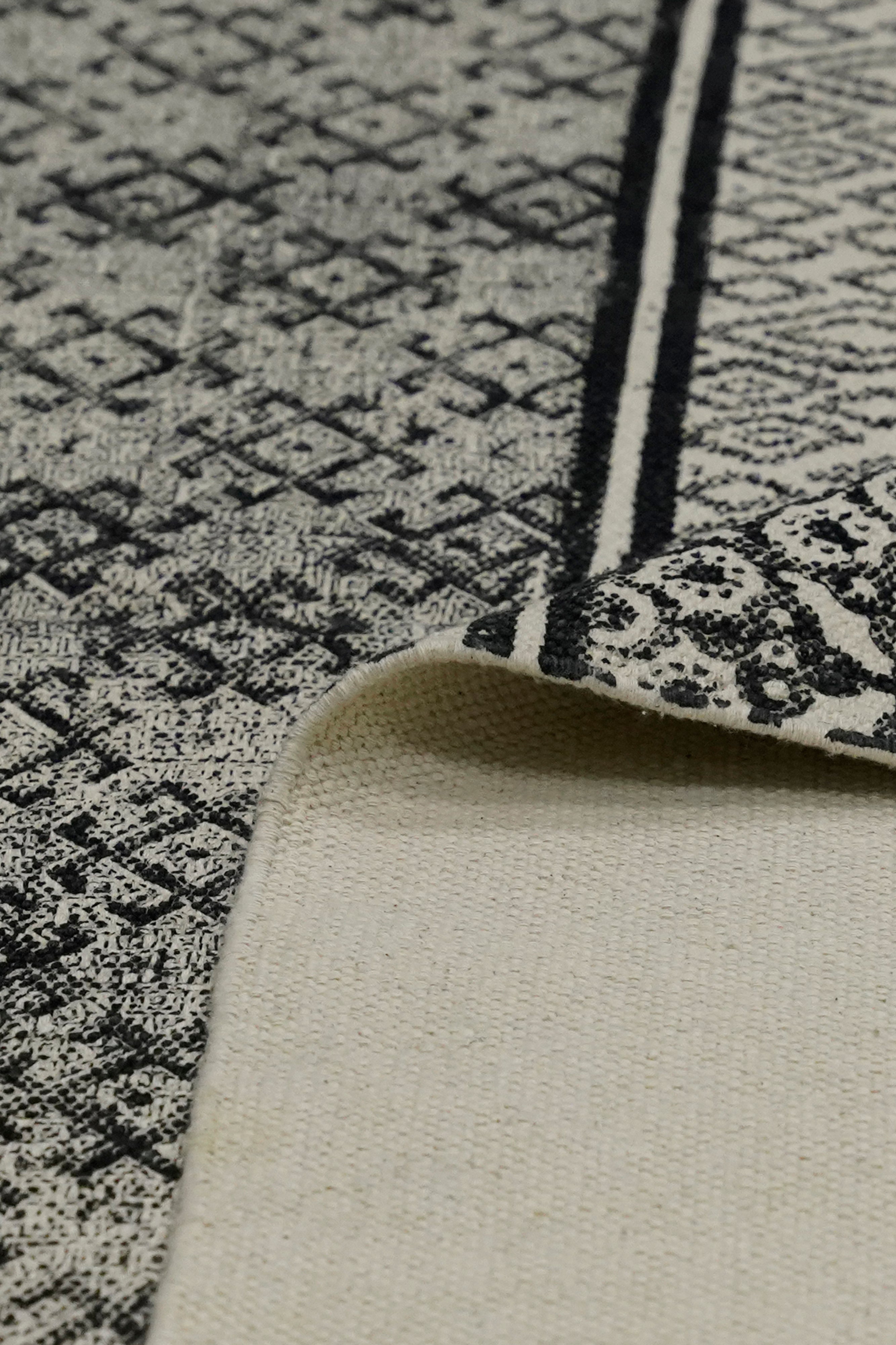 Layered Monochrome Patterned Jute Rug
