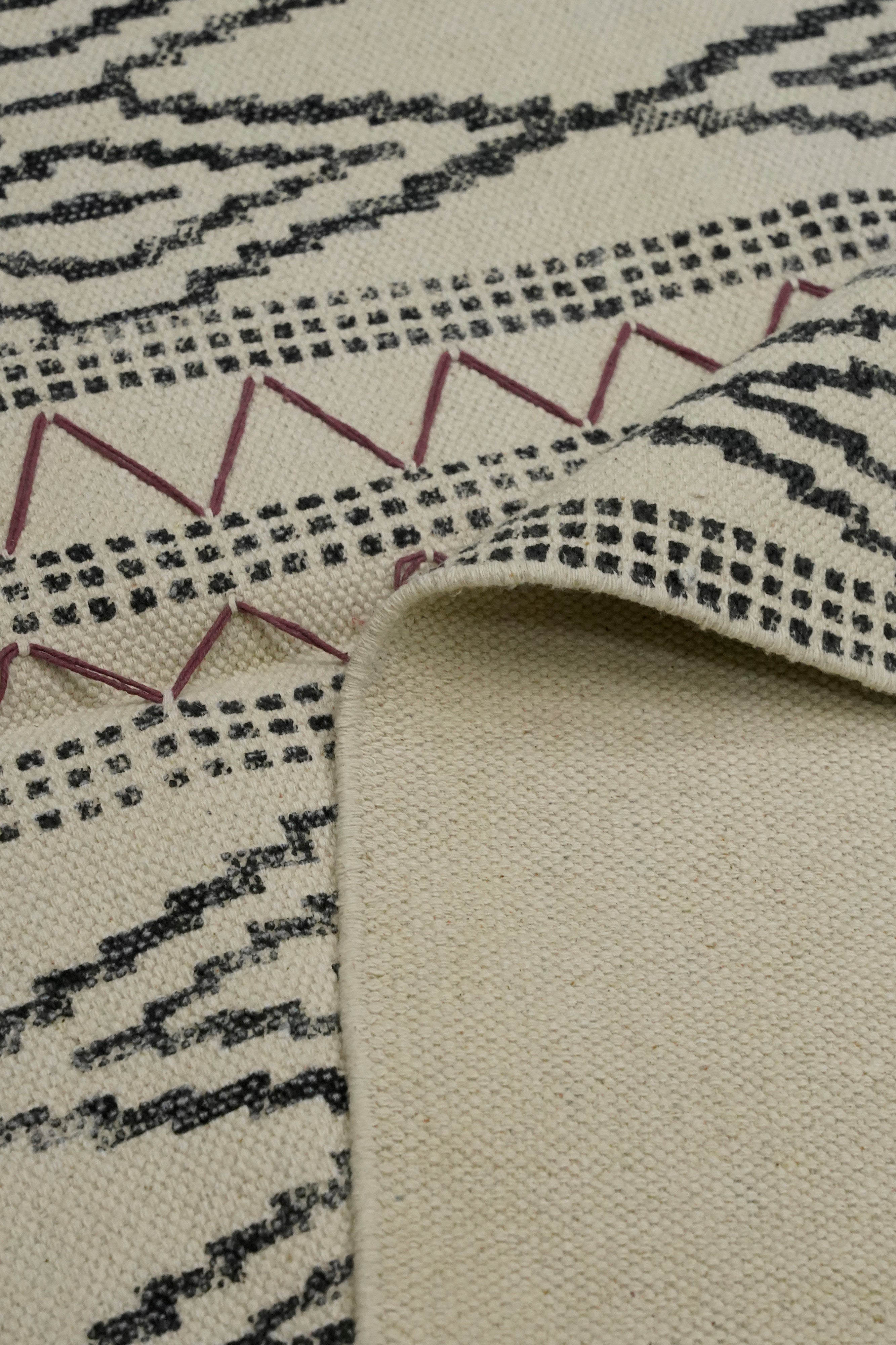 Linear Diamond Tribal Printed Jute Rug