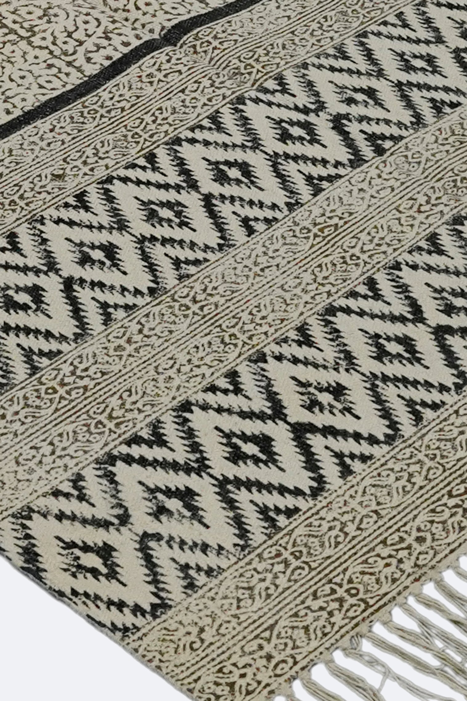 Black Diamond Floral Stripe Block Printed Jute Rug